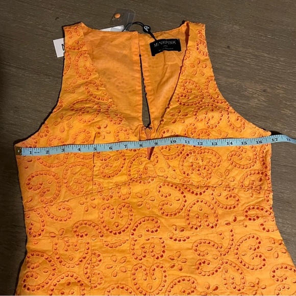 MINKPINK Huxton Mini Cotton Orange Dress with Eyelet Detailed Women’s Size L NWT - Picture 4 of 4